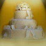 I love how it looks like an easter basket . Maybe for an April wedding .